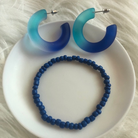 Blue ombré hoop style earrings +1 bead bracelet - Picture 3 of 5